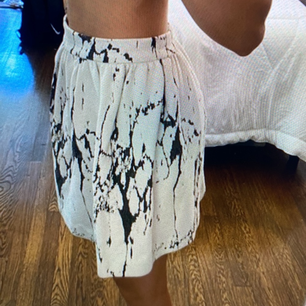 Aqua white & black a-line mini  skirt. - Picture 9 of 9
